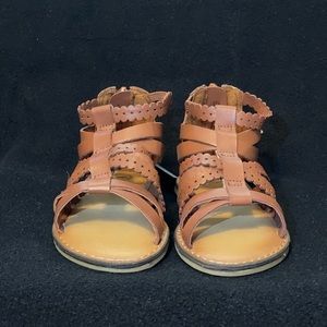 Girl Brown sandals. Size 7. Never worn.